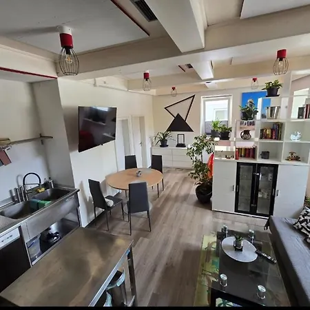 Private Living Central, Dampfdusche Apartamento Köflach