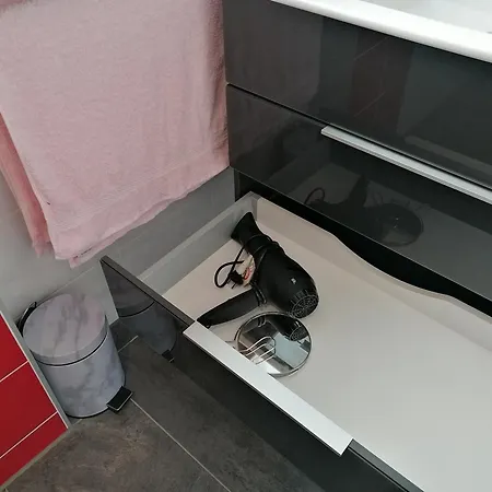 Private Living Central, Dampfdusche