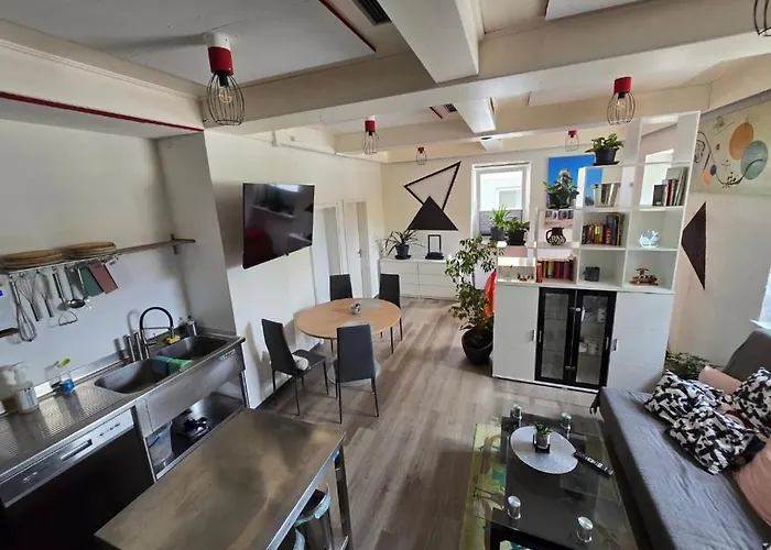 Private Living Central, Dampfdusche شقة Köflach